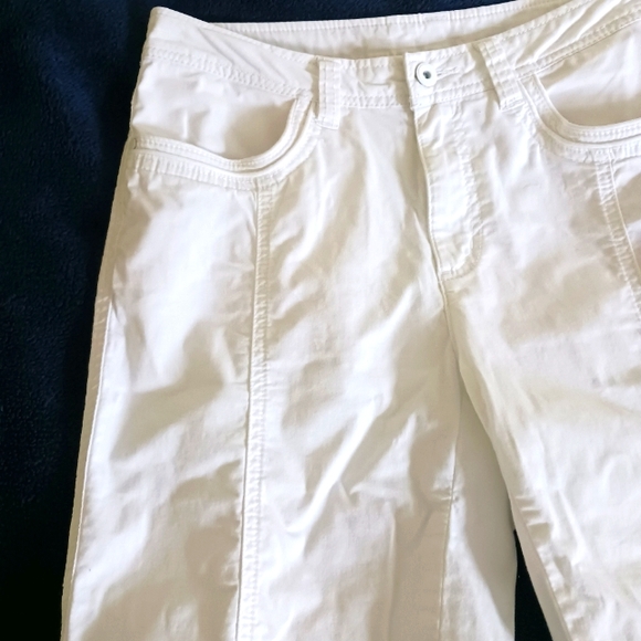 White Denver Hayes Capri Pants - Picture 3 of 11